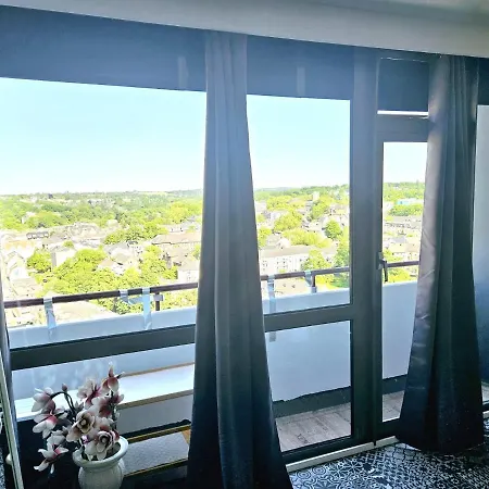 Small, Beautifull